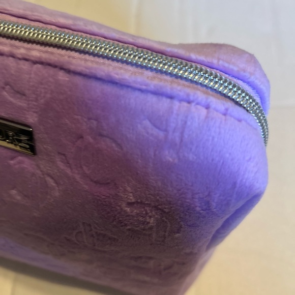 JUICY COUTURE Rhinestone Logo Cosmetic Travel Makeup Bag Pouch Lilac Purple NWT - Picture 4 of 11